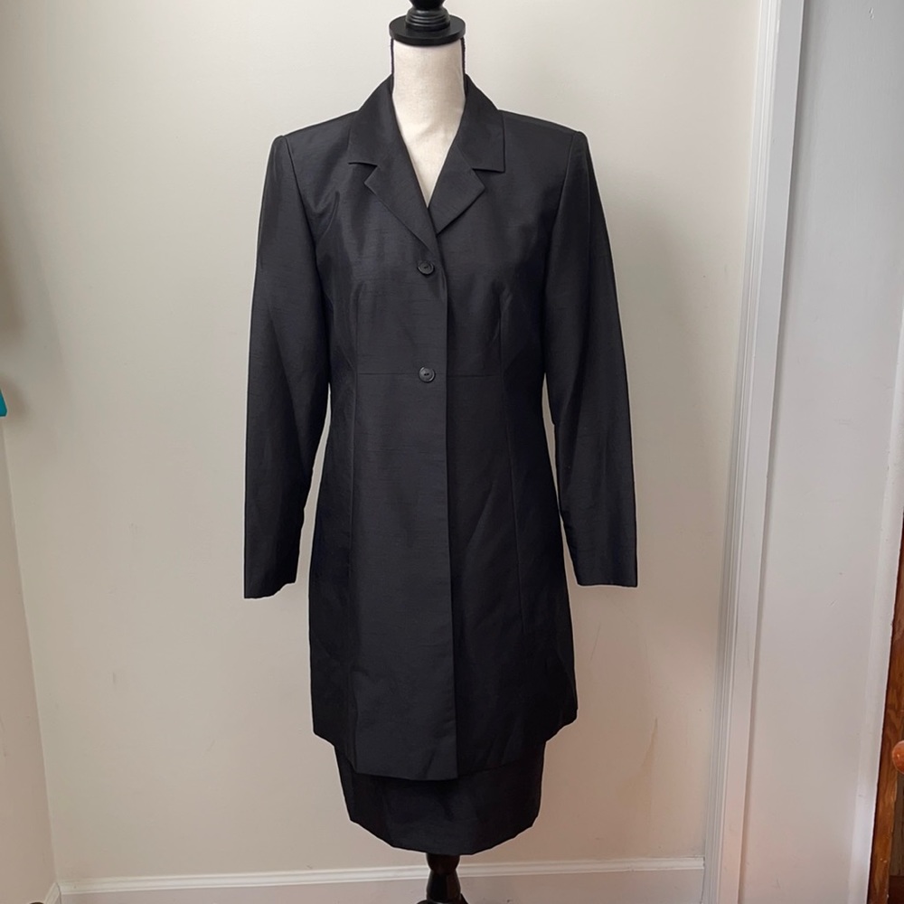 Larry Levine 2pc Suit Jacket & Skirt NWT